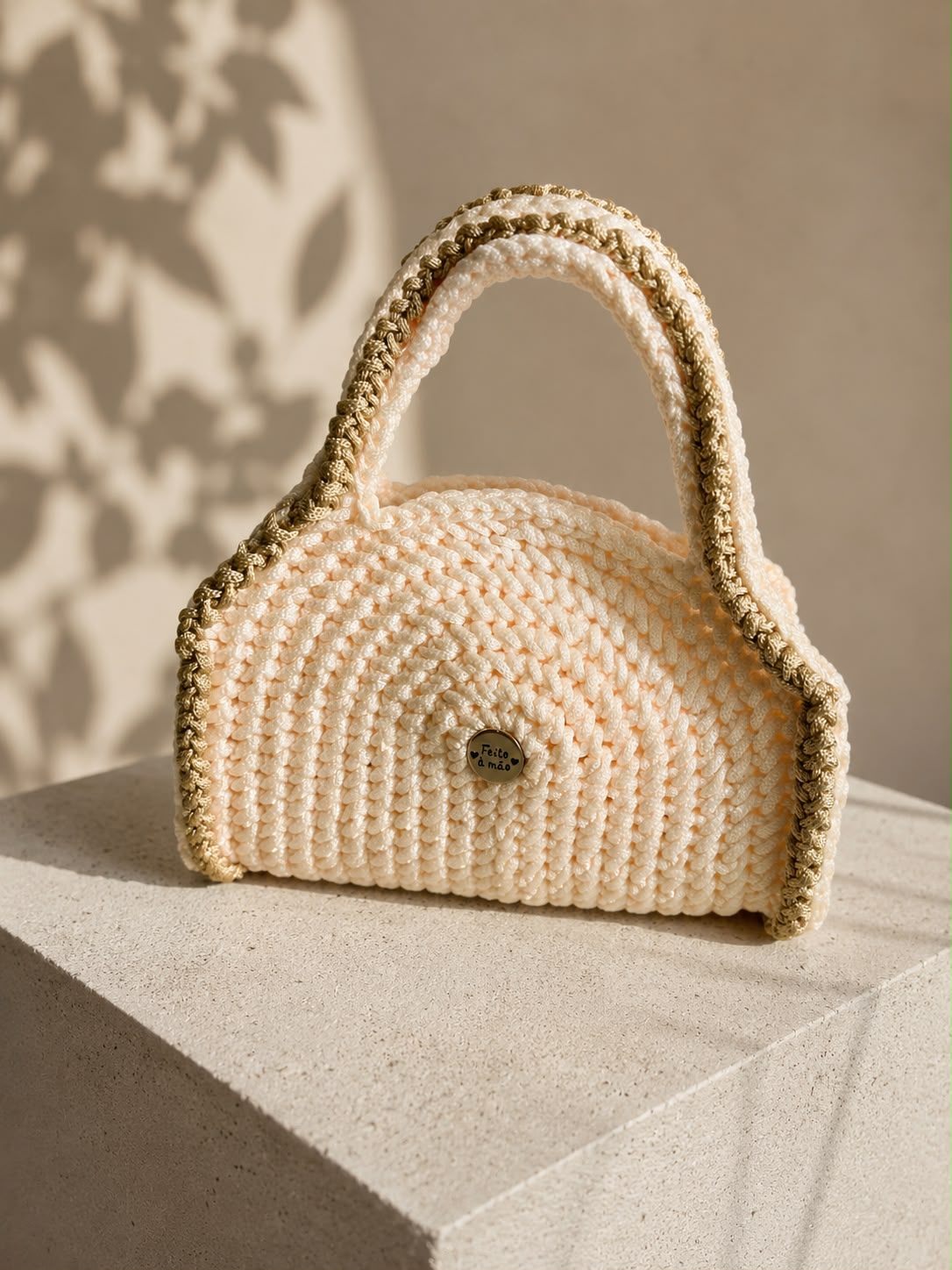 Bolsa Perola bolsa de croche off-white dourado